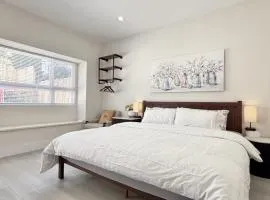 Vancouver Mini Suite