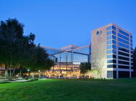 DoubleTree by Hilton Stamford，位于斯坦福德的酒店