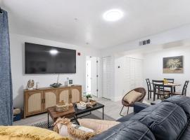 Cozy UF condo off Archer Road - Near Shands & VA !，位于盖恩斯维尔的酒店