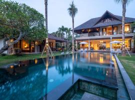 Villa Asmara Cemagi - Luxury Beachfront Stay 15 mins from Canggu，位于海神庙的酒店