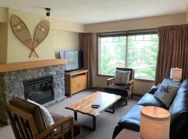 Hidden Gem 3BR King Beds-BBQ-Hot Tub-Pets OK