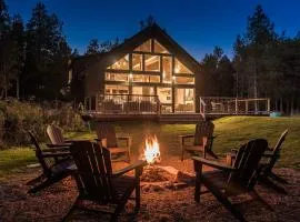 Luxury Tobermory Retreat Modern Home and Hot Tub