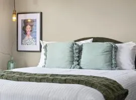 Evies Cottage i Belmont Suites I regionalXscapes