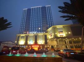 VX Hotel Chengdu Jiaolong Port Haibin，位于成都的酒店