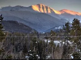 10 min to Resort! Amazing Views & Sauna!