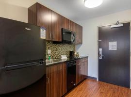MainStay Suites St Louis Airport，位于布里奇顿的酒店