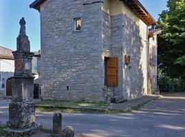 La Coccola del Borgo，位于法纳诺的带停车场的酒店