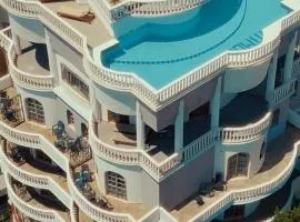 Panorama Apartment - free rooftop pool entry