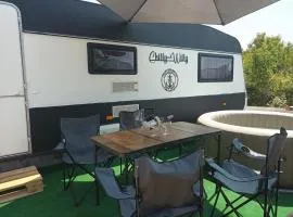 CHILLY WILLY- Retro karavan