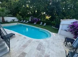 Les Acacias