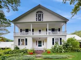 Kingdom Valley Farmhouse