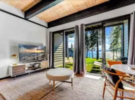 Lake Tahoe Vacation Rental w Patio & Pool Access