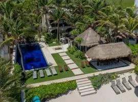 6BR Exclusive Beachfront Villa w/ Pool in Tulum