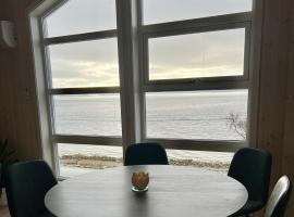 The House by the Sea，位于Straumsbukta的酒店