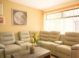 Casa Teresita - Amplia y cómoda en zona tranquila y bien conectada