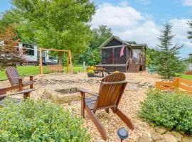 1 Mi to Tank Town USA: Tiny Home w/ Pool Access!