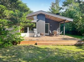 3 Bedroom Stunning Home In Kalundborg，位于凯隆堡的酒店