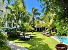 Hibiscus Hill Kings Treat - Ultimate Island Style House withPool home