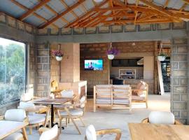 Idan Barn Suites and Café，位于尼耶利的酒店