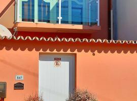 CASA P&eacute; NA AREIA PARATY com AC, smartv, wi fi, churrasqueira e m&aacute;quina de lavar，位于帕拉蒂的酒店