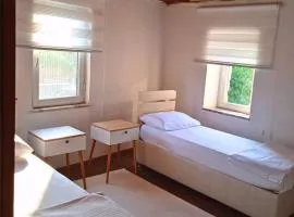 Tam Merkezde Huzurlu Dublex Tatil Evi