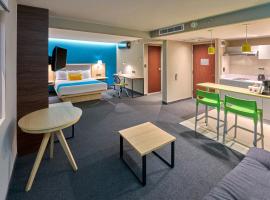 都市快捷托卢卡酒店，位于托卢卡的酒店