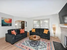Cozy 2BR Lyndhurst Retreat