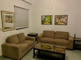 Pedro's Heights 2 bedroom, 1 bathroom，位于塔穆宁的酒店