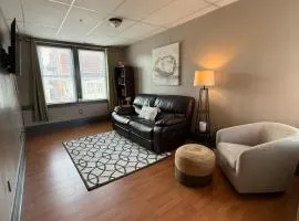 Modern 2BR with Ensuite, Downtown Morgantown, WVU