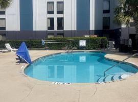 Quality Inn Jacksonville - Orange Park near Naval Air Station，位于橘园的酒店