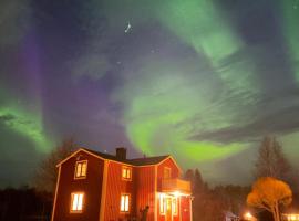 Cozy Family Villa for aurora lovers，位于Byske的住宿