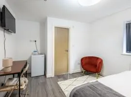 Sleek Contractor Stay and Holiday Let - Sleeps 2