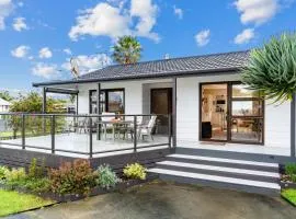 Chillax - Mangawhai Heads Holiday Home