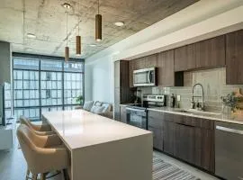 Modern Downtown Apartment