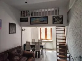 Apartament z antresolami w centrum