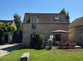 La Grangerie - Maison en pierre centre village