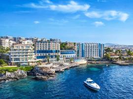 魅力豪华酒店，位于库萨达斯的酒店