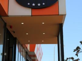 Milenium Hotel，位于圣金的酒店