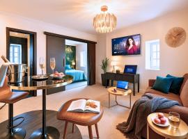 Appart'hôtel Premium Le Roitelet - Parking privé & Check-in Autonome，位于Tullins的酒店