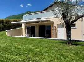 Neuf, indépendant avec terrasse et vue montagnes !