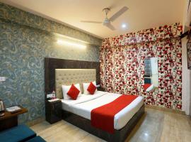 Hotel Mayank Residency At Airport，位于新德里的酒店
