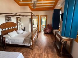 Suítes Casa da Colônia，位于帕拉蒂的酒店