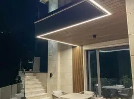Villa Mistique