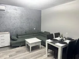 Апартамент Велкови