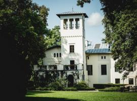 Pałac Kłanino，位于帕克的酒店