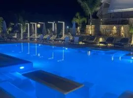 AKRON Luxury Holidays