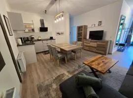 Neu renovierte, komplett ausgestattete Ferienwohnung mit 2 Schlafzimmern