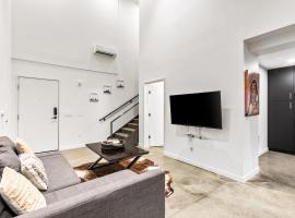 Urban Loft, Redmond Core - 92 Walkscore!，位于雷德蒙德的酒店