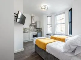 Comfy Contractor and Holiday Studio - Sleeps 2