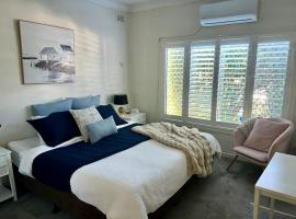 Hotel Style Monterey Guest Studio near Hospitals, Beach and Airport，位于悉尼的酒店